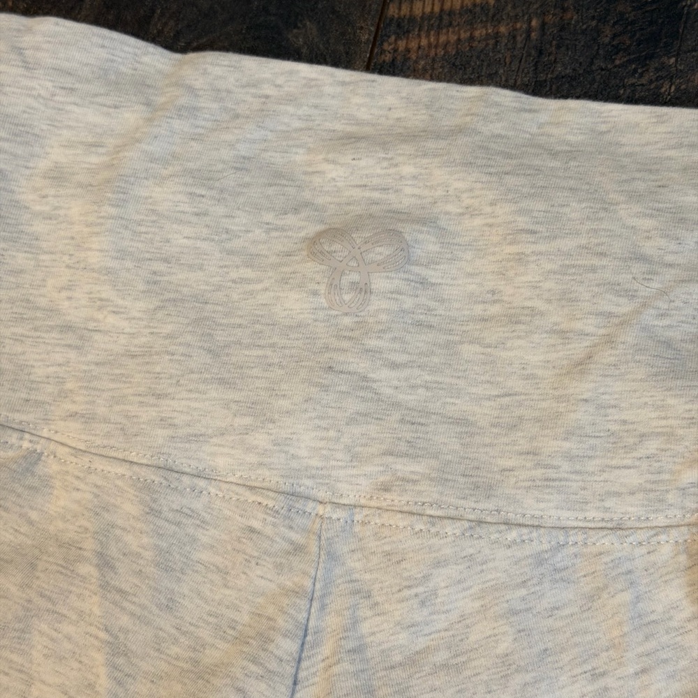 TNA Light Gray Leggings - Picture 8 of 8